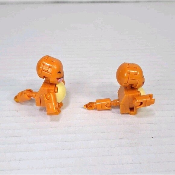 Mega Construx Pokémon (2) Squirtle & (2) Charizard Lot 4 Mini Figs Block Figures - Picture 9 of 10